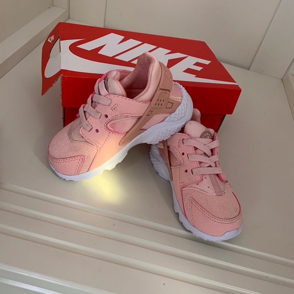 Rose-Pink Nike Huarache